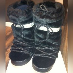 MARC JACOBS moon boots / snow boots.Retail price $115 obo very warm,